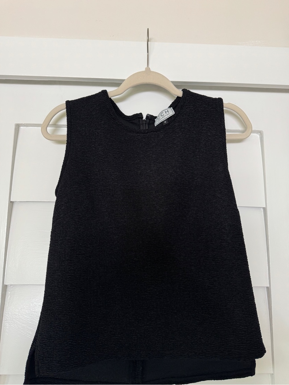 C C H Collection Black Textured Sleeveless Crewneck Tank